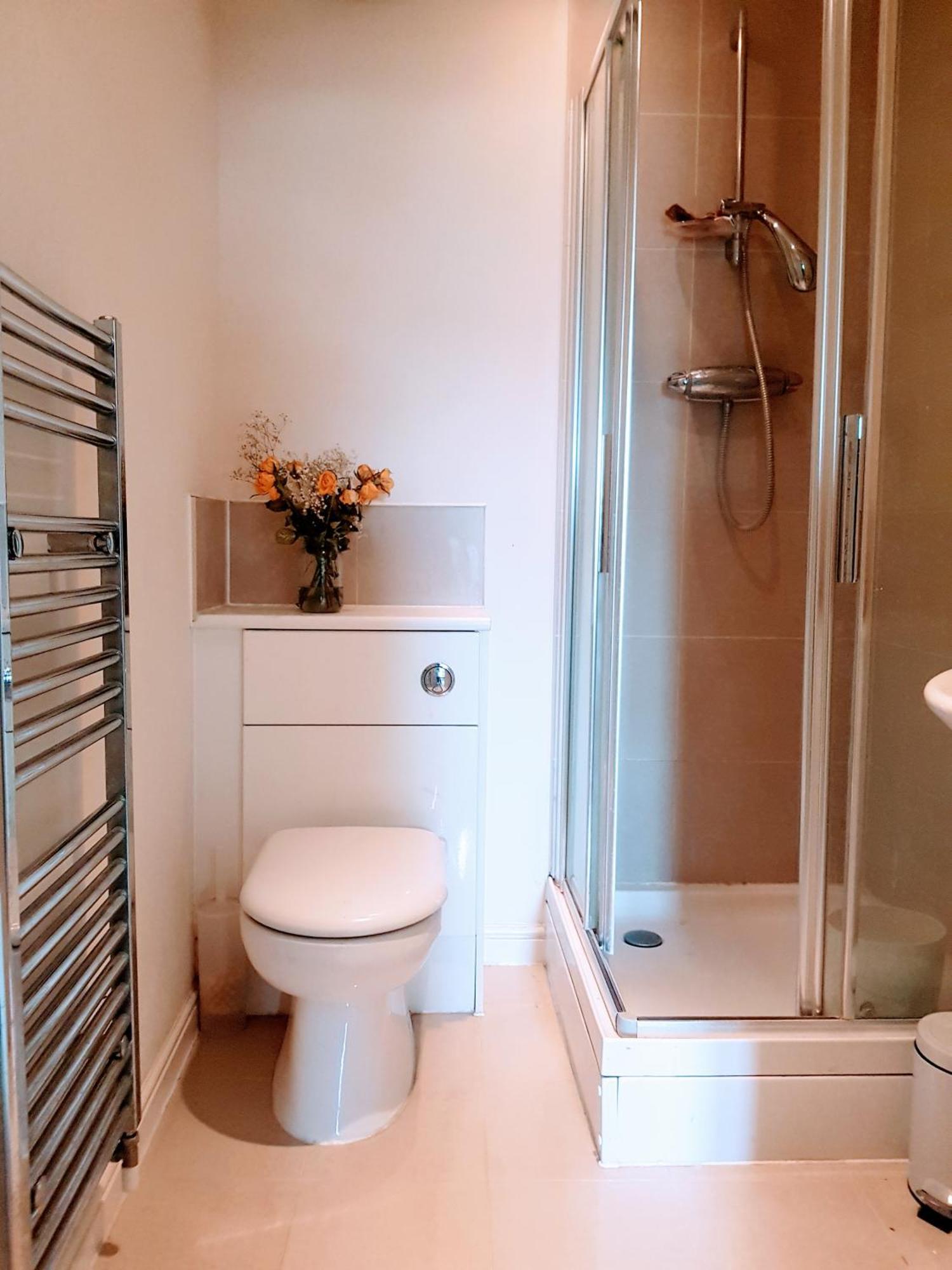 Central Spacious And Secure With A Double Bed エッジウェア 部屋 写真
